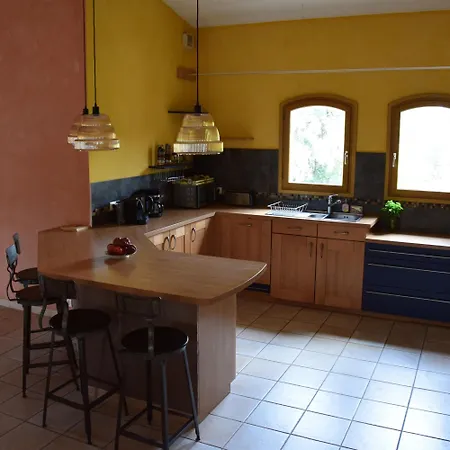 Hébergement de vacances Maison Familiale En Pleine Nature Avec Privée Sur La Ceze Potelières